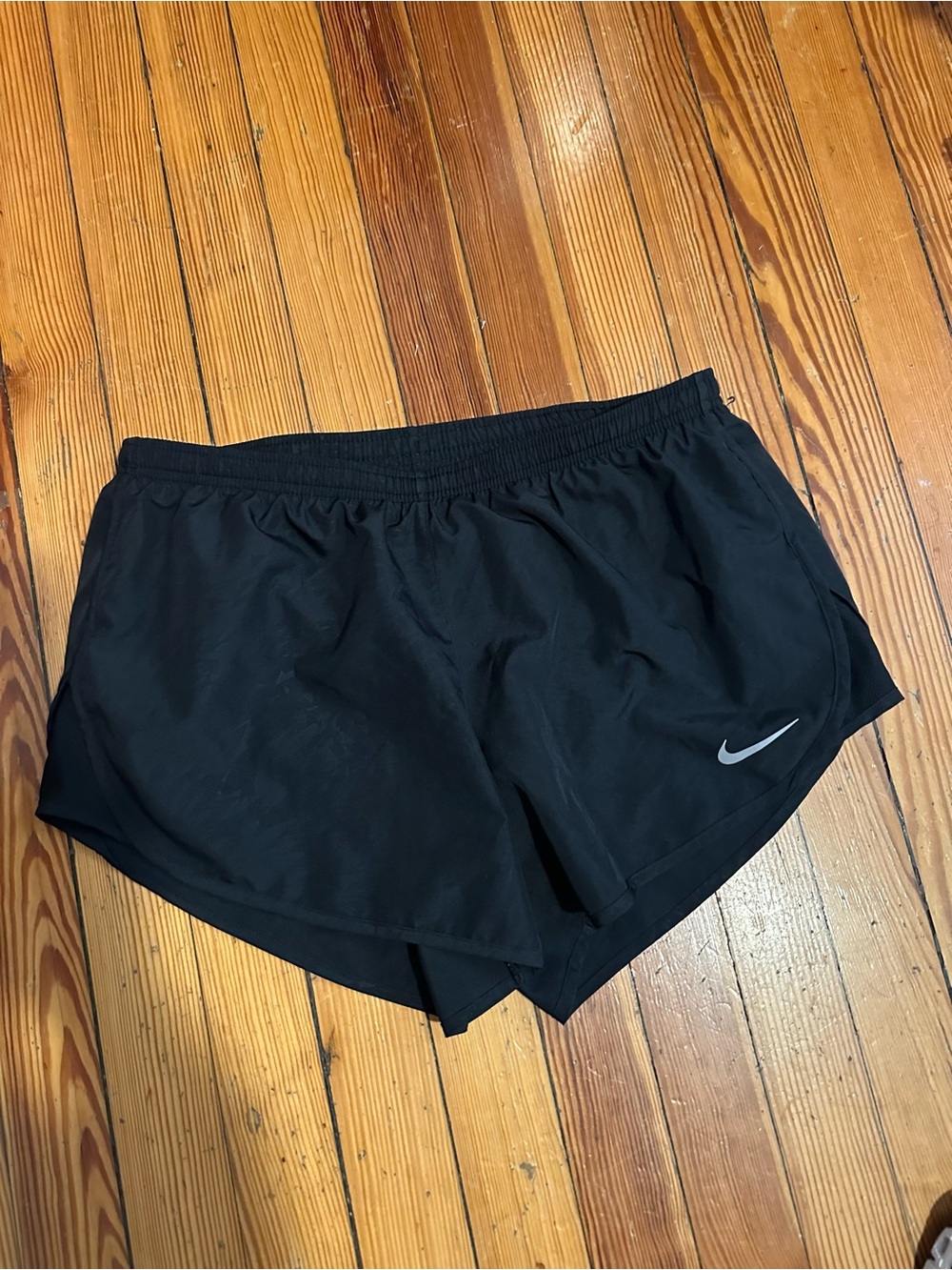Nike Women's Black Size L Dri-Fit Mid-Rise 3” brief-lined shorts